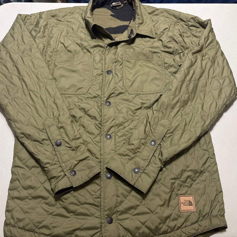 The North Face Reversible Fort Point Jacket Mens S Green Camo Quilted Insulated